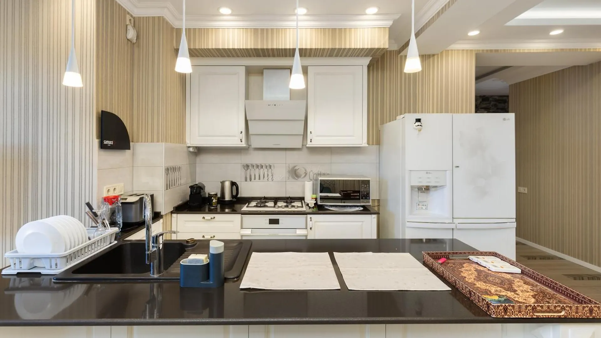 Modern Three-Bedroom Apartment In Avlabari With Amazing Views Tiflis